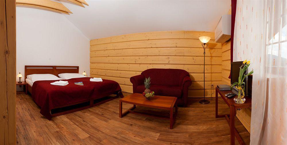 Green Inn Hotel Ostravice Bagian luar foto