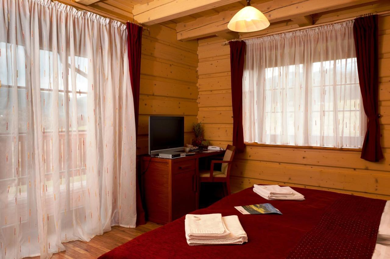 Green Inn Hotel Ostravice Bagian luar foto