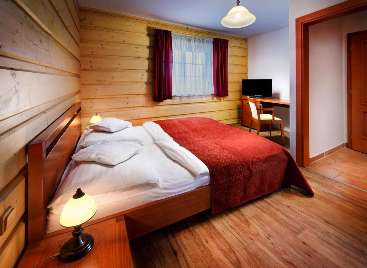 Green Inn Hotel Ostravice Bagian luar foto