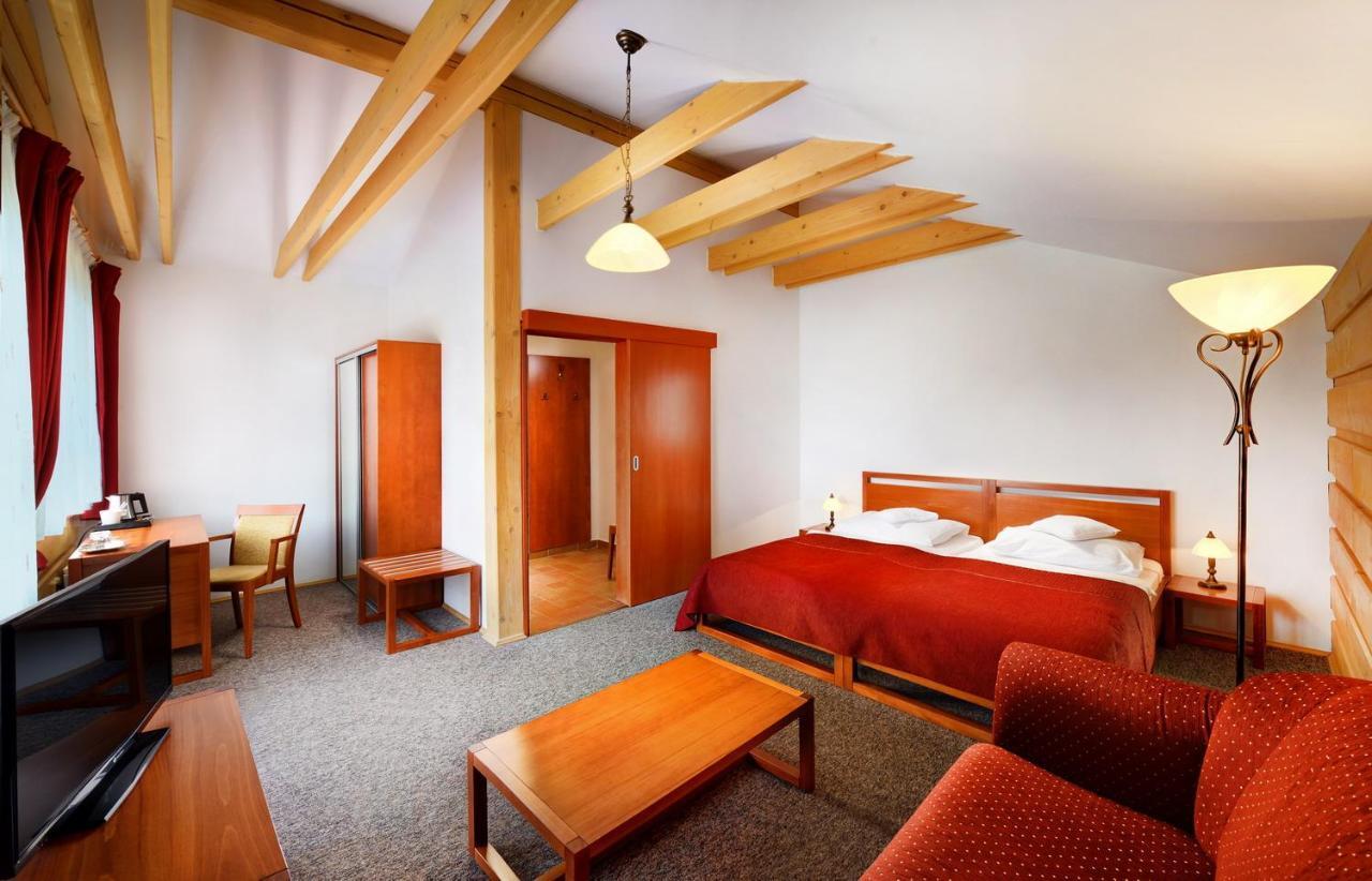 Green Inn Hotel Ostravice Bagian luar foto